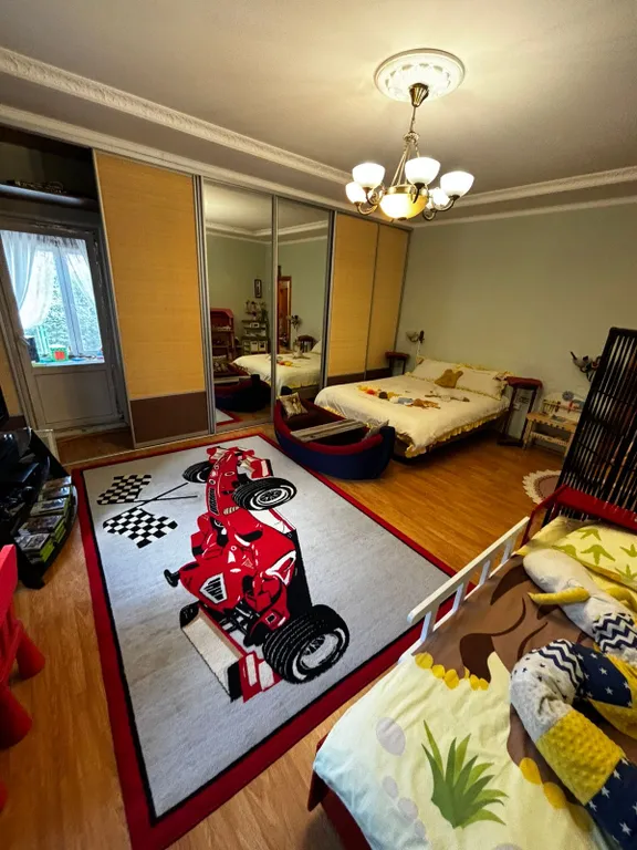 Огромный дом для отдыха с детьми