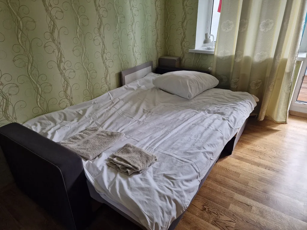 Уютная, проветривая нс моря квартира в 7 минутах пешком от моря