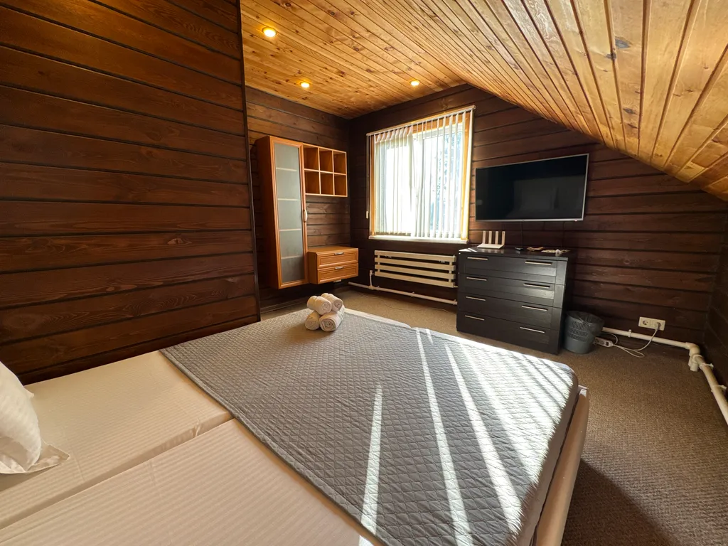 Уютный коттедж для большой компании в кедровом лесу на Телецком озере