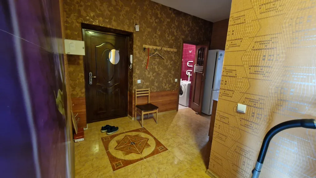 Уютная, проветривая нс моря квартира в 7 минутах пешком от моря