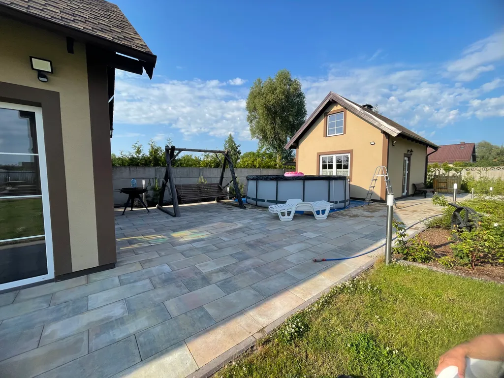 Загородный дом с баней и бассейном