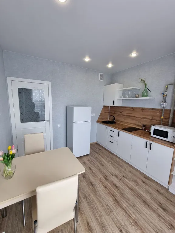 Стильная однокомнатная квартира для пары (Уютный Дом)