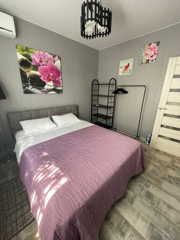 Дом в центре с бассейном и своя территория без посторонних