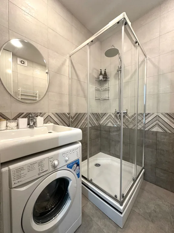 Студия с видом на канал Москвы реки