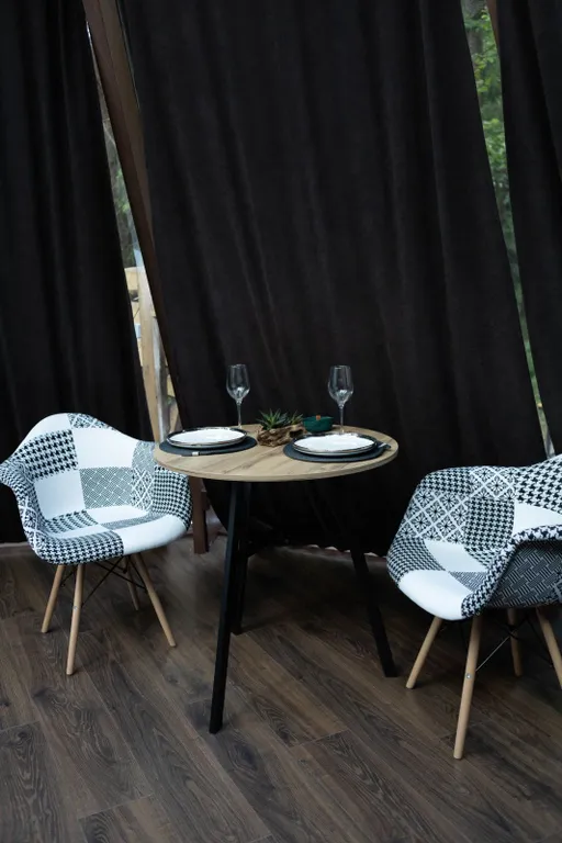 Панорамный дом в сосновом лесу Glassy 2