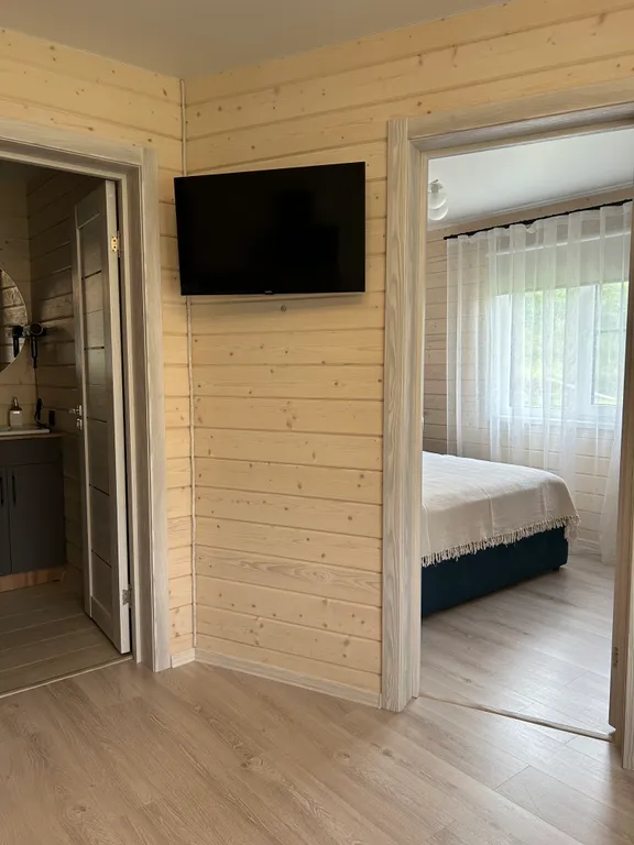 Дом на берегу реки