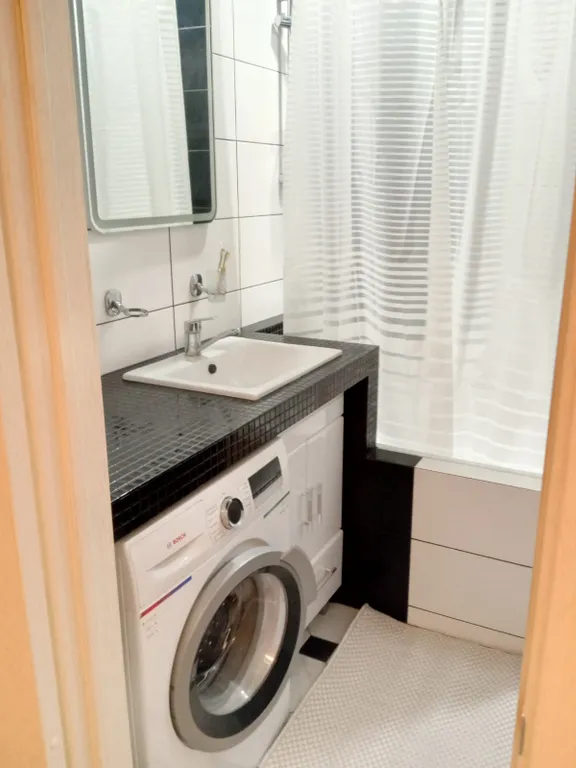 Уютная стильная студия с дизайнерским ремонтом