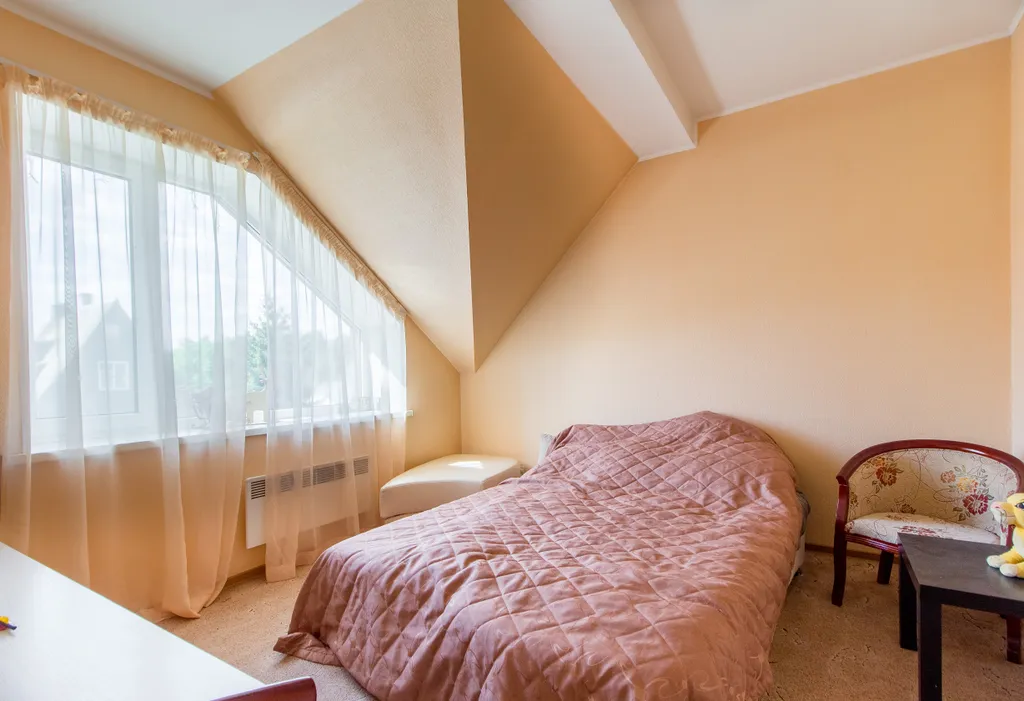 Уютный дом на берегу озера