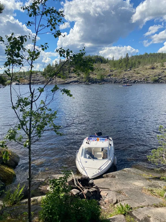 Дом у речки