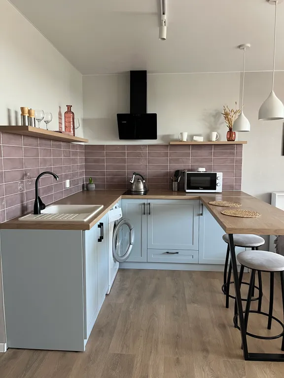 Уютная квартира с дизайнерским ремонтом возле ТЦ Мадагаскар