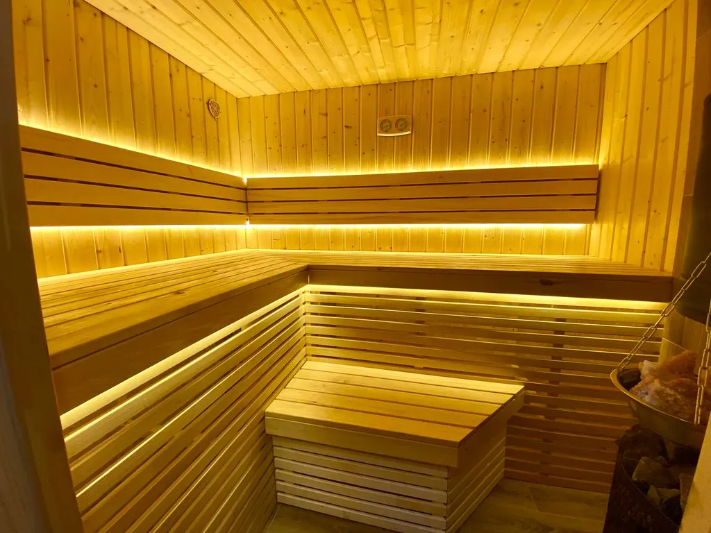 Коттедж Современный большой дом дуплекс с баней — Новоселье