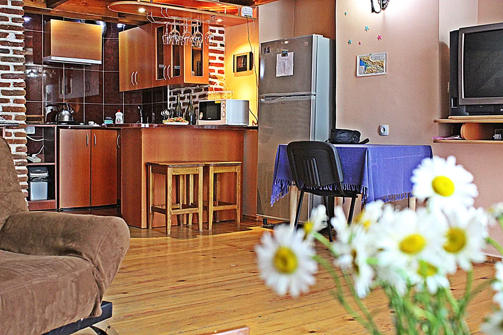 Двухуровневый апартамент с балконом в старом городе