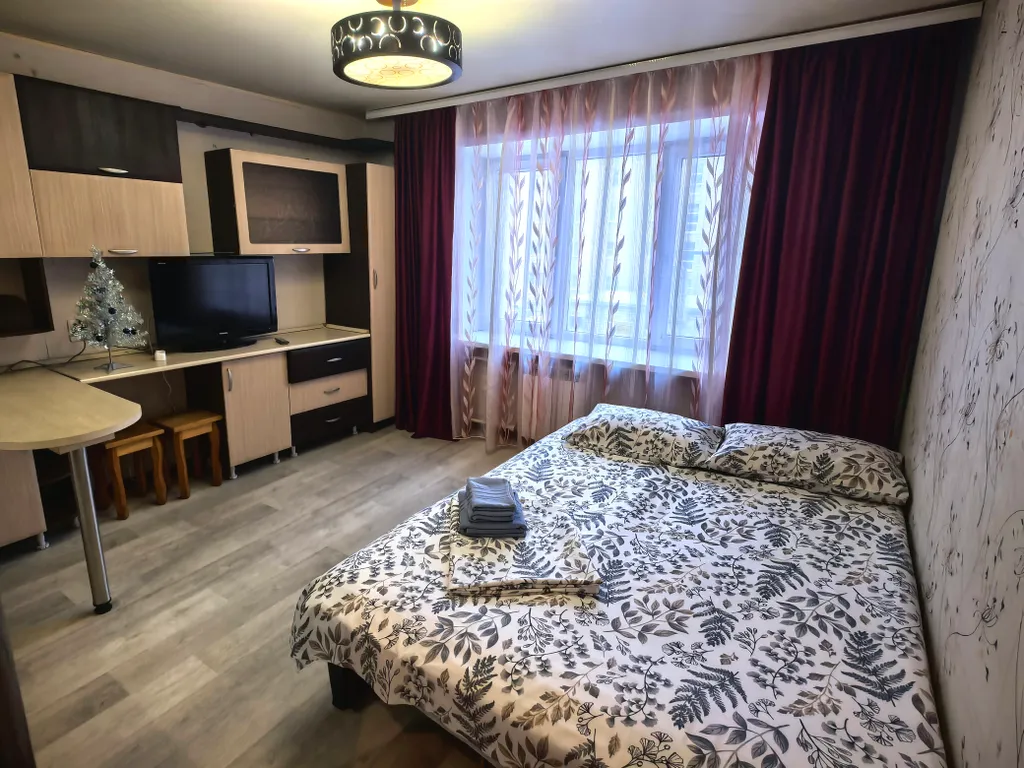 Уютная студия напротив ДС Звёздный