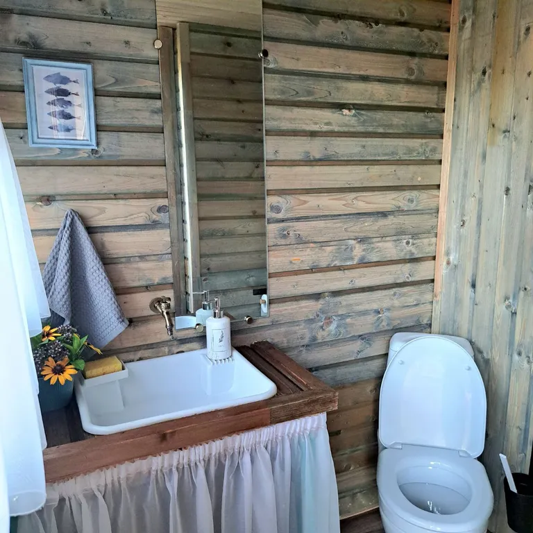 Коттедж Коттедж Эко-уют для двоих — Сясьстрой