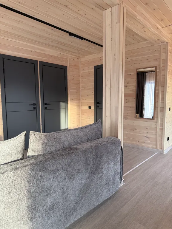 Панорамный дом с видом на реку