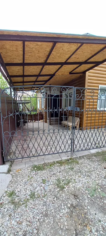 Коттедж Уютный дом рядом с морем в тенисом, фруктовом саду. — Южная Озереевка