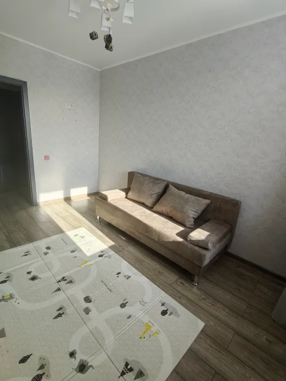 3 комнатная квартира на Обороне на 20-м этаже