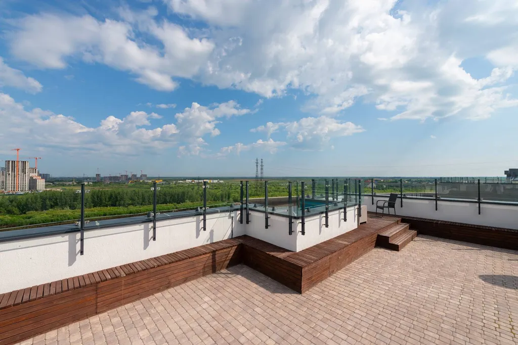 A-Studio с террасой на крыше и мангалом на берегу Туры