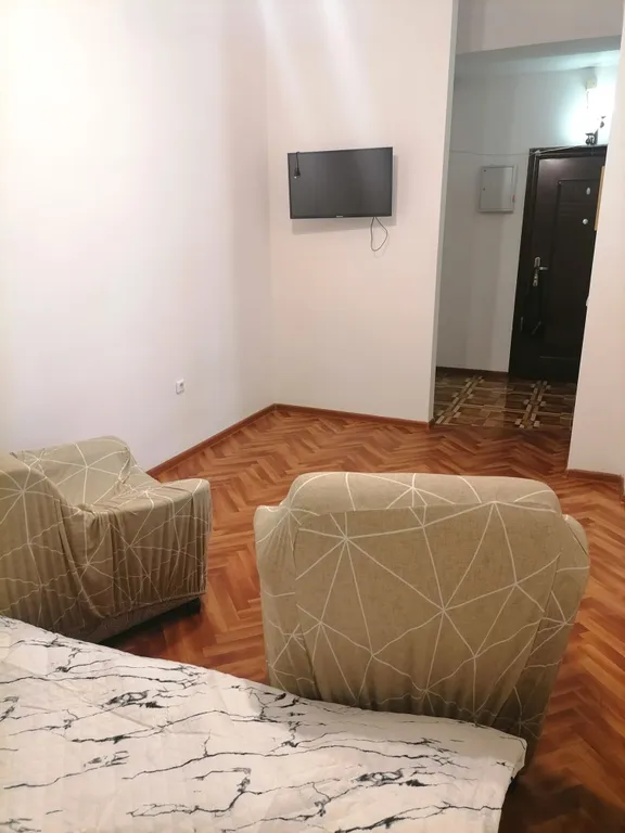 Евродвушка с качелью на берегу Ангары