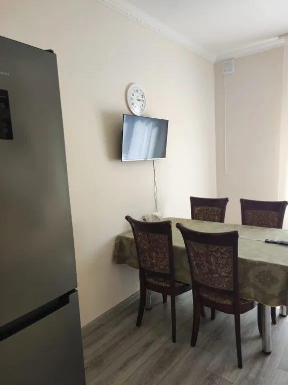 Первый этаж  дома с видом на горы и лес