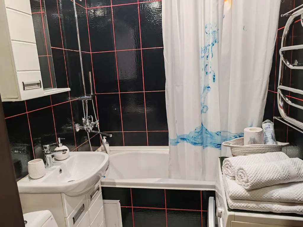 Двухкомнатная квартира недалеко от жд вокзала