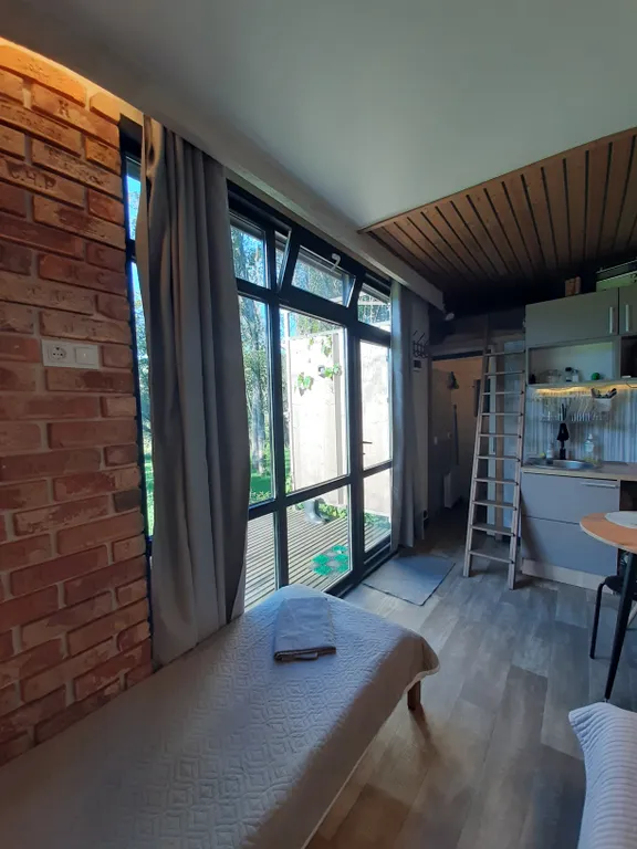 Теплый домик - студия у реки