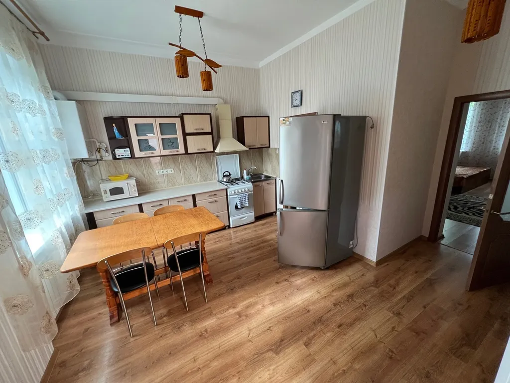 Четырёхкомнатный дом класса люкс в тихом центре