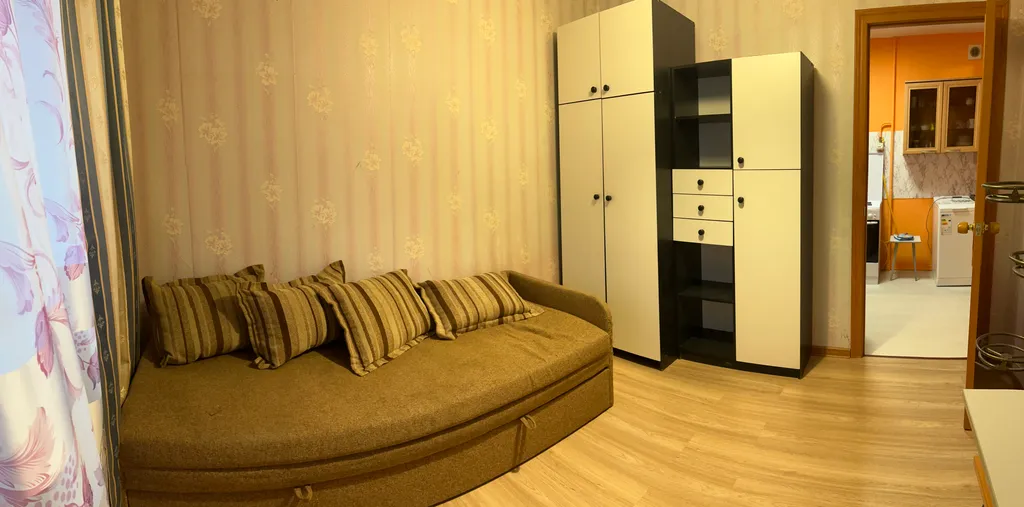 Теплая солнечная квартира