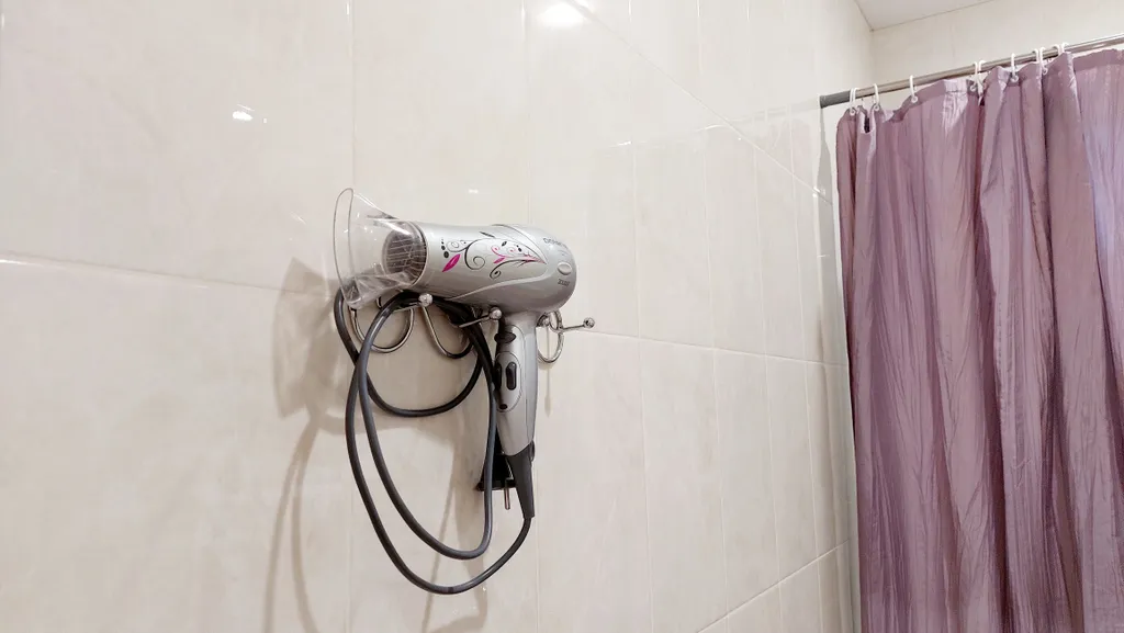 Евротрешка возле гипермаркета Мега и Леруа Мерлен