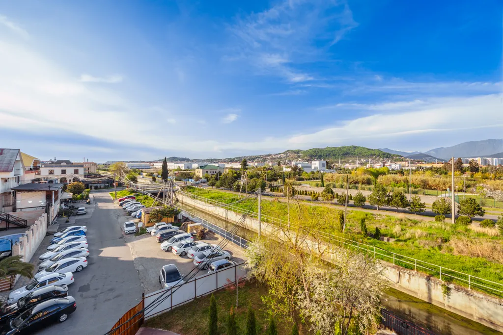 Уютная квaртиpа в Сириусе с пpeкрacным видoм на зeлeнь