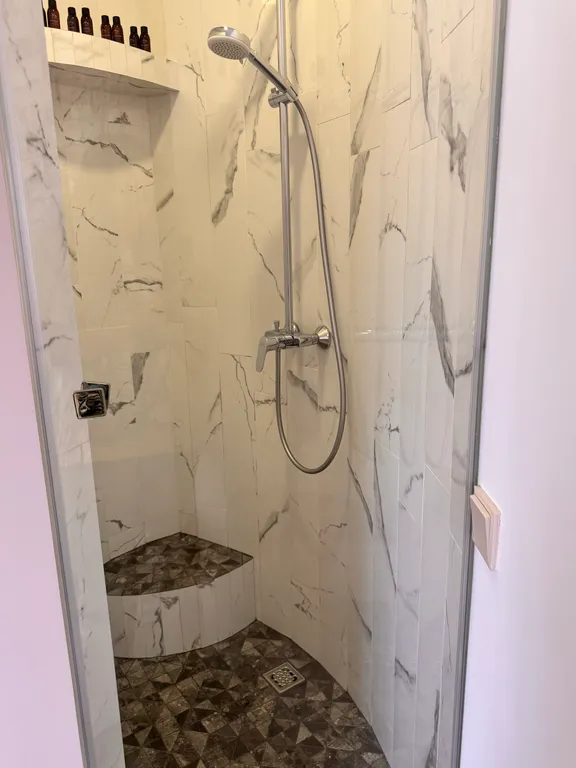 ДИЗАЙН-СТУДИЯ ЛАЙТ СКАЙ | 28 м²| 
Гипнотический вид из кровати