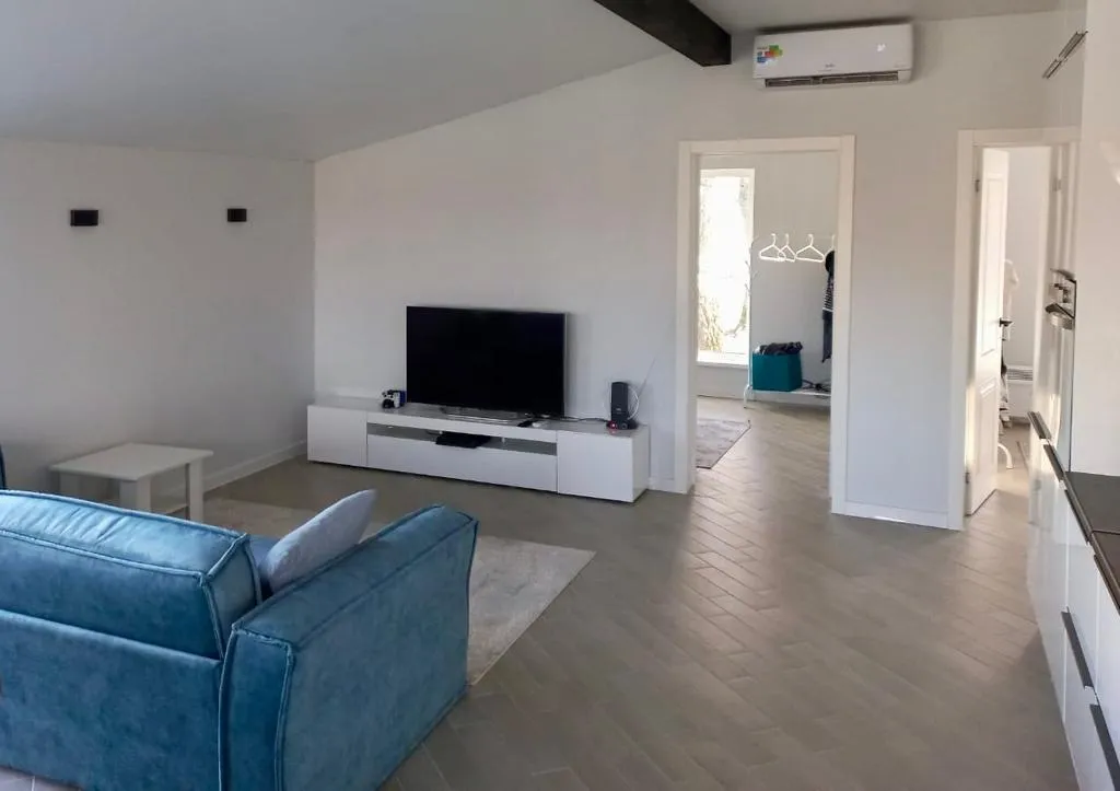 Дом на берегу водохранилища