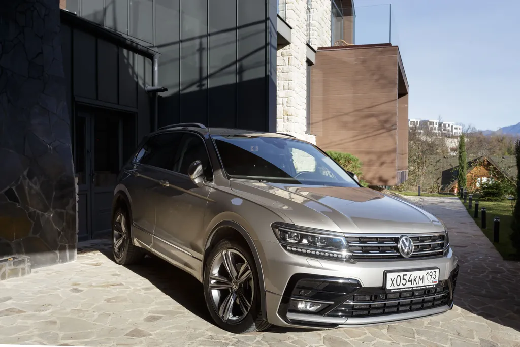 Коттедж Уникальный дом архитектора с видом на горы — Барановка