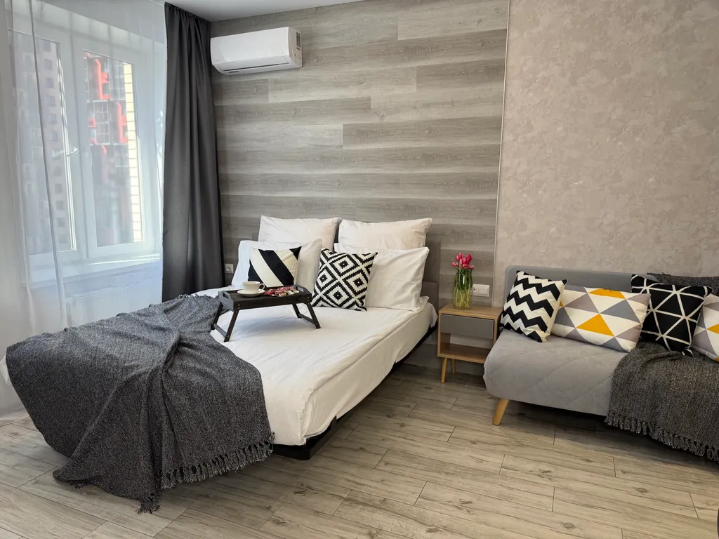 Студия с парящей кроватью