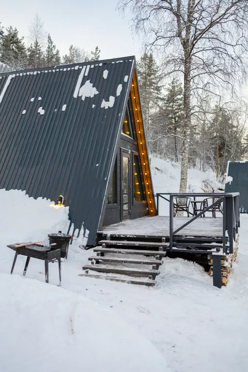 Дом с видом на озеро рядом с Ладожскими шхерами