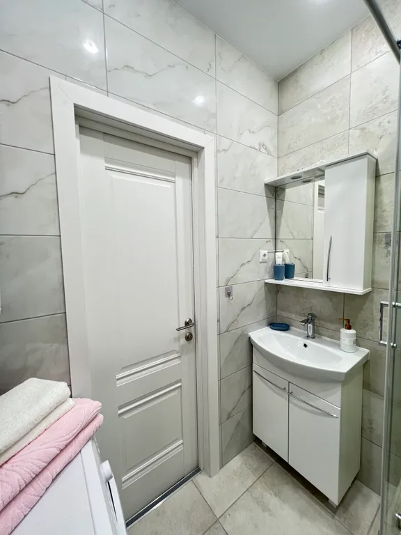 Уютная студия с бассейном