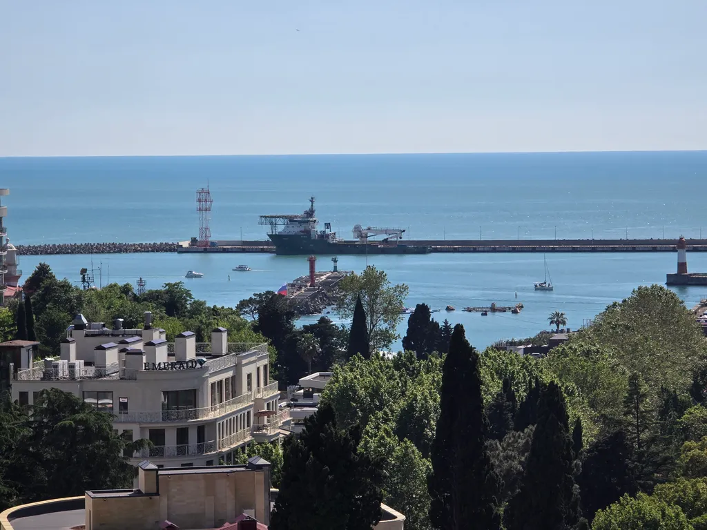 Уютная квартира с видом на морпорт в центре