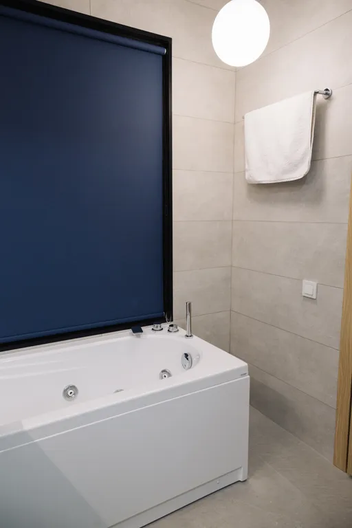 Апартамент с панорамной ванной рядом с морем