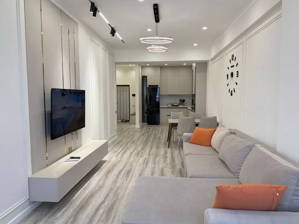 Tour Lumiere in Bay Tash Tower