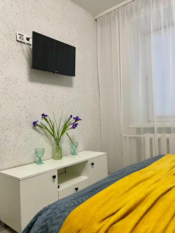 Студия рядом с ТРК Семья