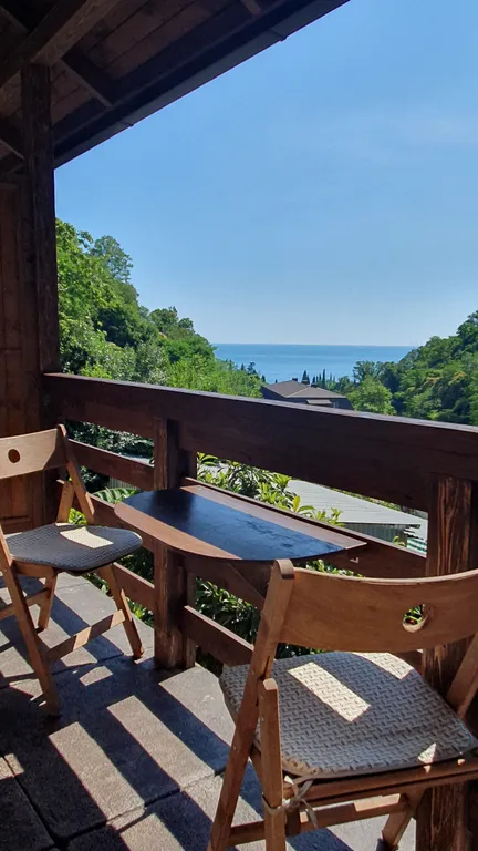 Уютный номер люкс с видом на море