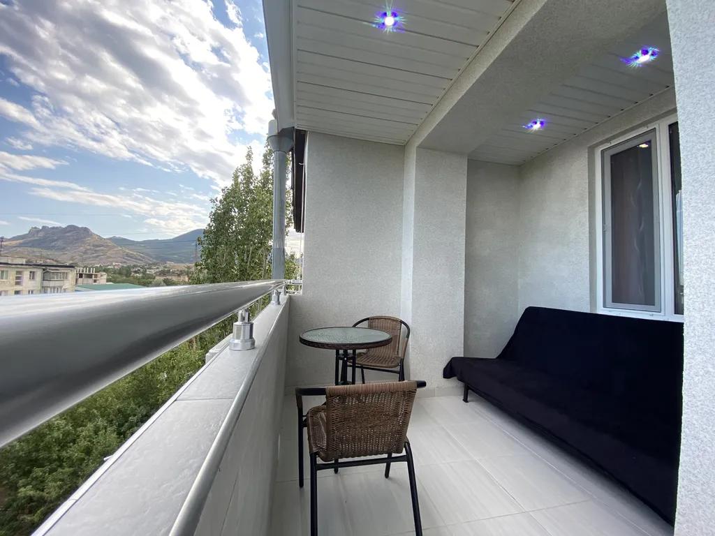 Уютная 2-х комнатная квартира в Коктебеле — аренда посуточно в Коктебель