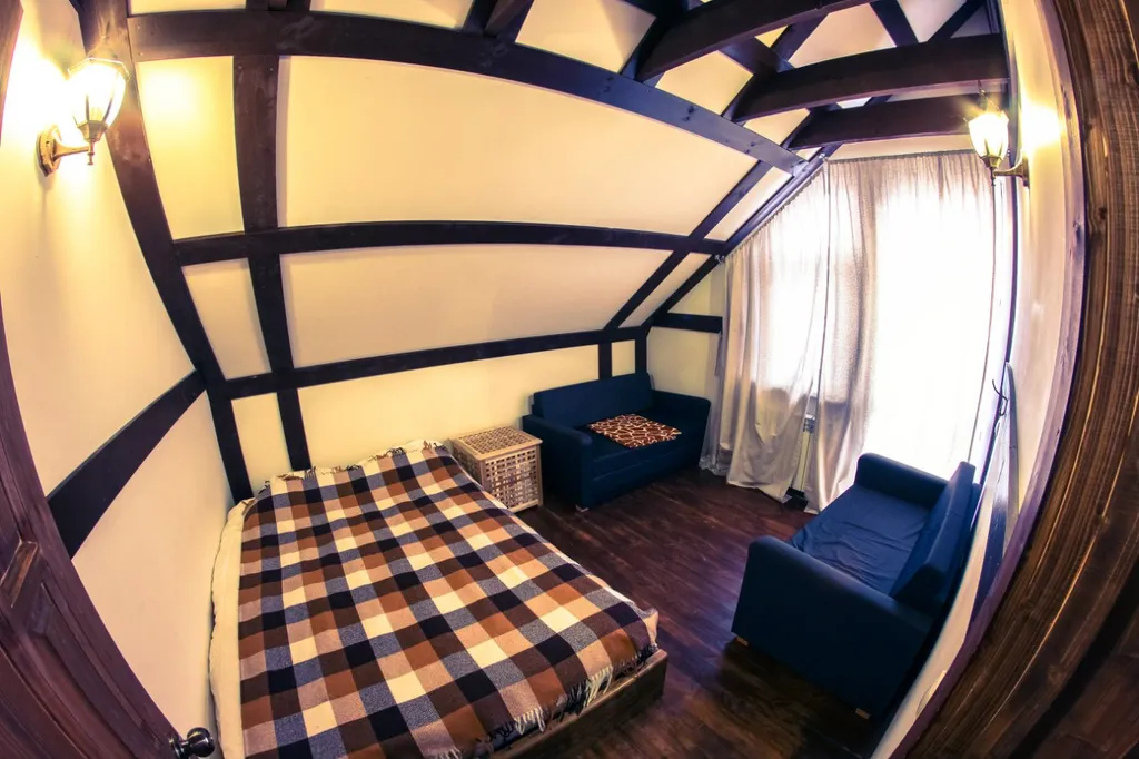 8-комнатный Дом