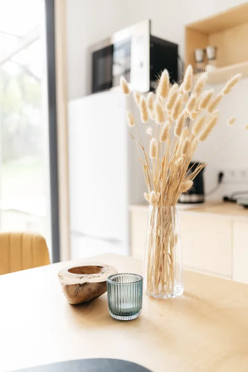 Уютный дом Японская куница с панорамными окнами с видом на лес