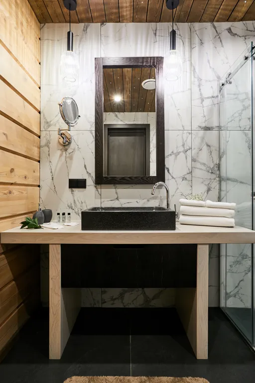 Дизайнерский номер с панорамным видом на озеро для двоих