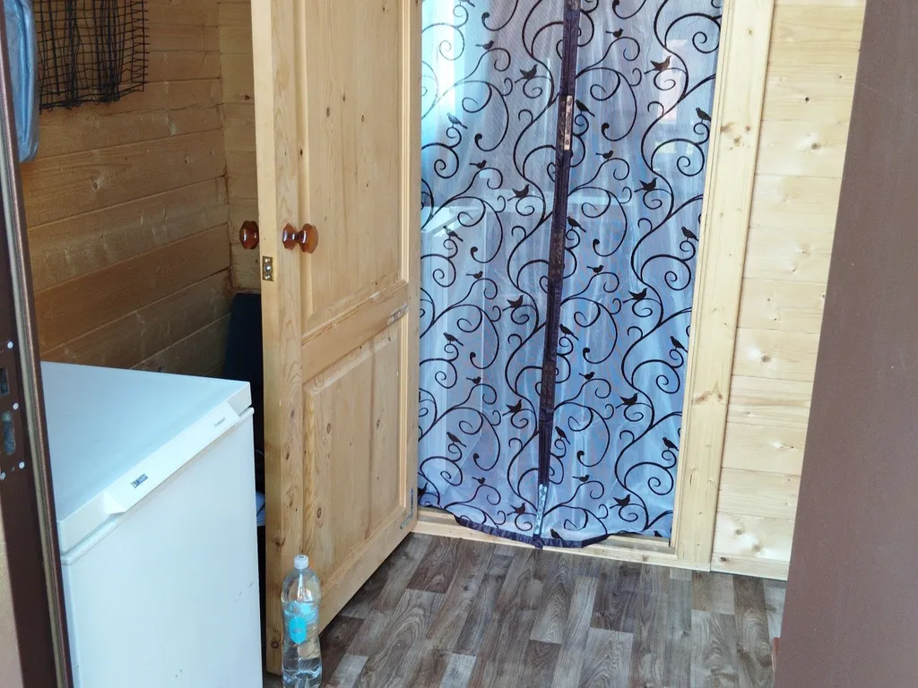 Коттедж Уютный домик на берегу реки — Лодейное Поле