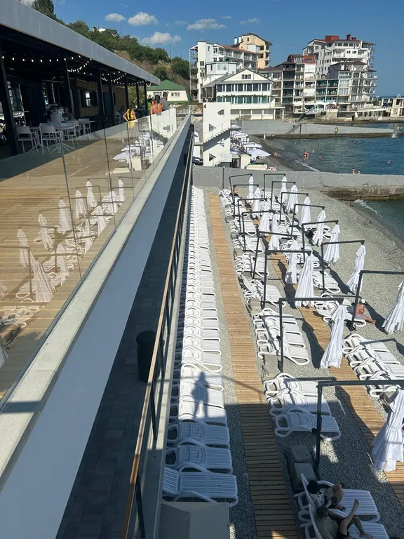 Квартира у пляжа "Изумрудный"