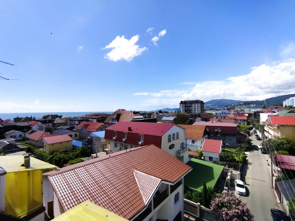 Трехуровневая 3-к квартира с террасой, у моря