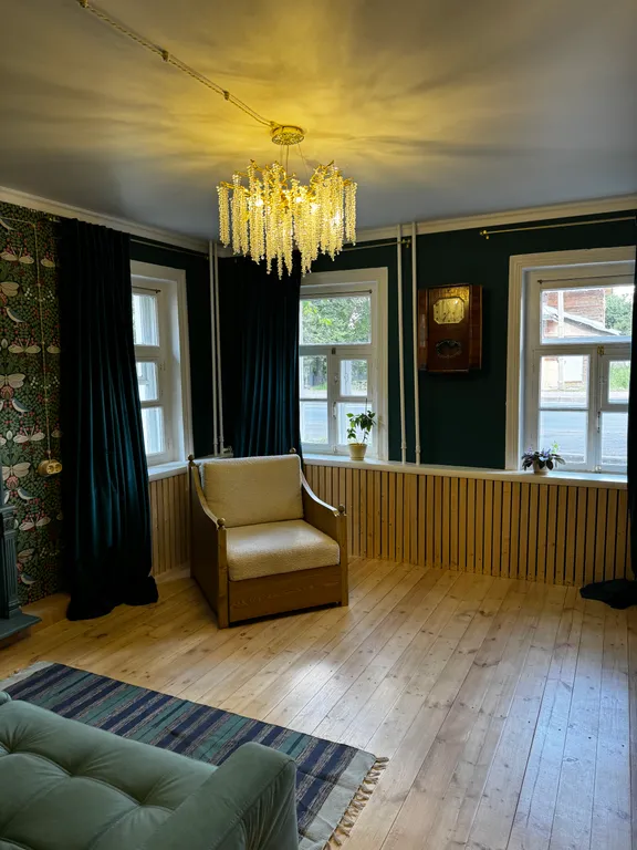 Дом с лосем