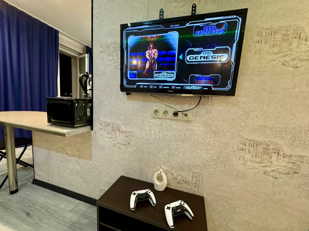 Студия с дизайнерским оформлением